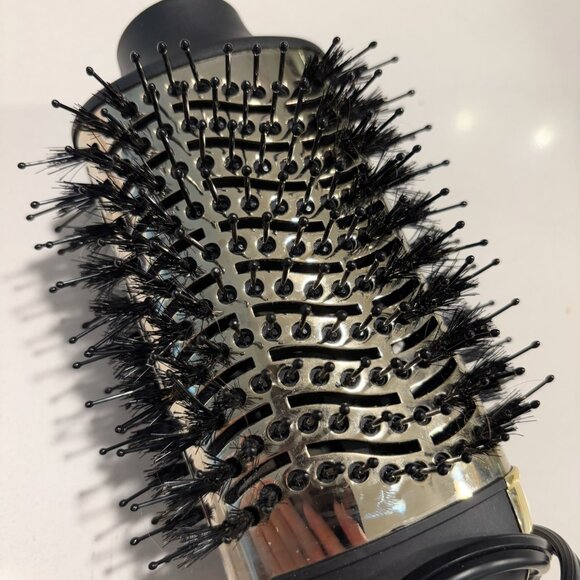 Hot Tools Professional 24K Gold One Step Volumizer and Hair Dryer - Round Brush - Picture 2 of 8